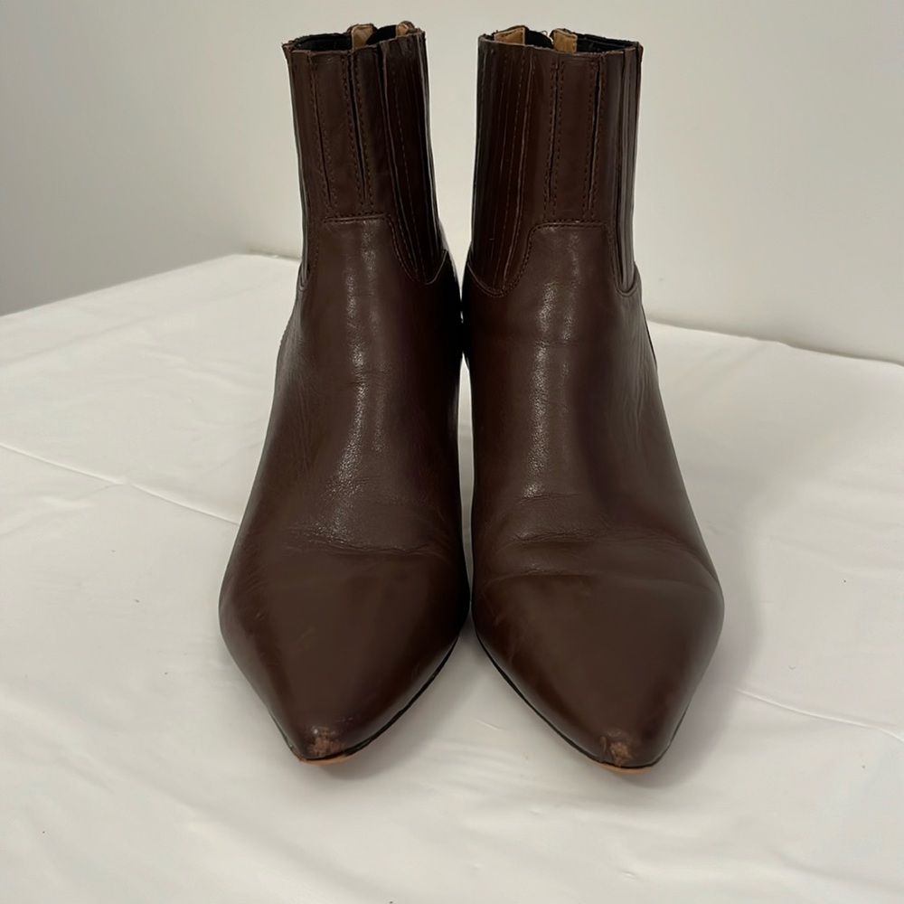 Nine West Pointed-Toe Brown Soft Leather Pleated Ankle Boots.  USED - Size 9M.